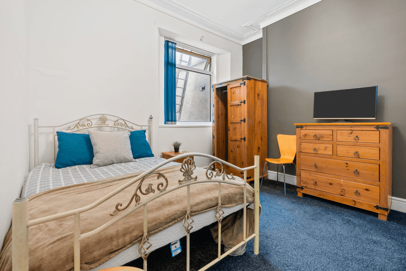 11 Eaton Crescent, Swansea - Image 5