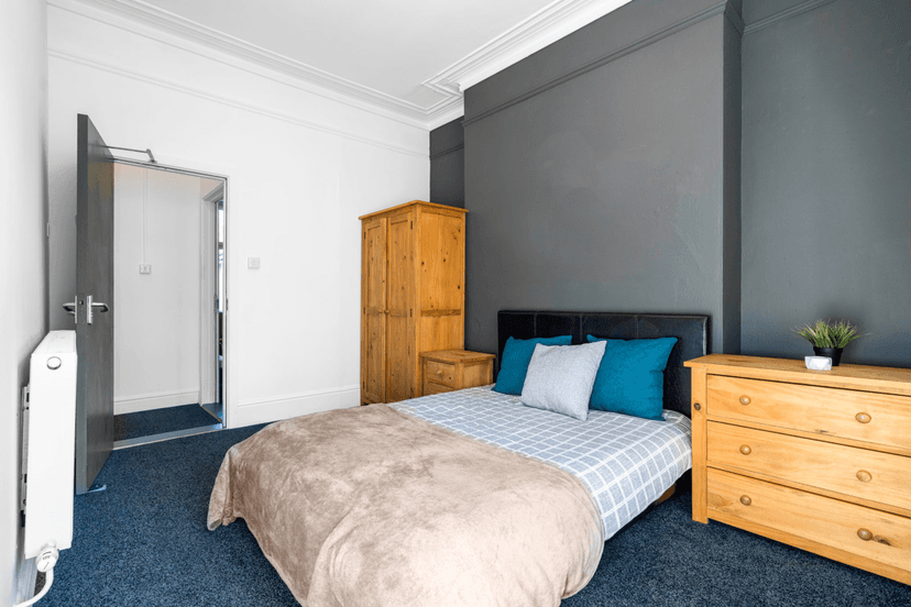 11 Eaton Crescent, Swansea - Image 18