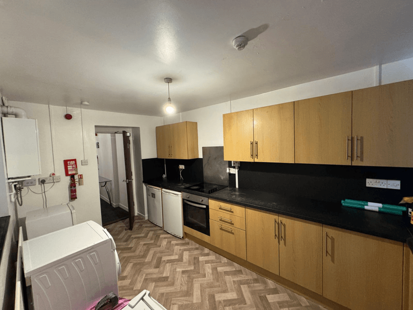 64 Westbury Street, Swansea - Image 11