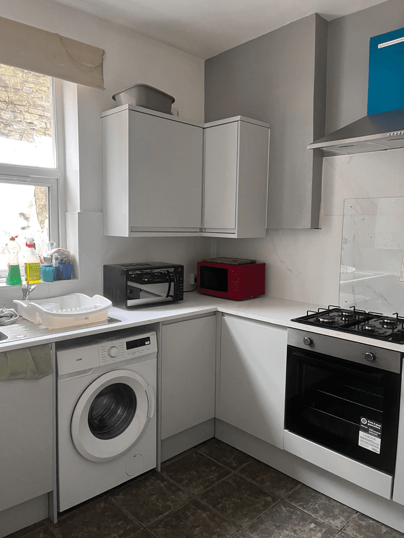 64 Brunswick Street, Swansea - Image 10