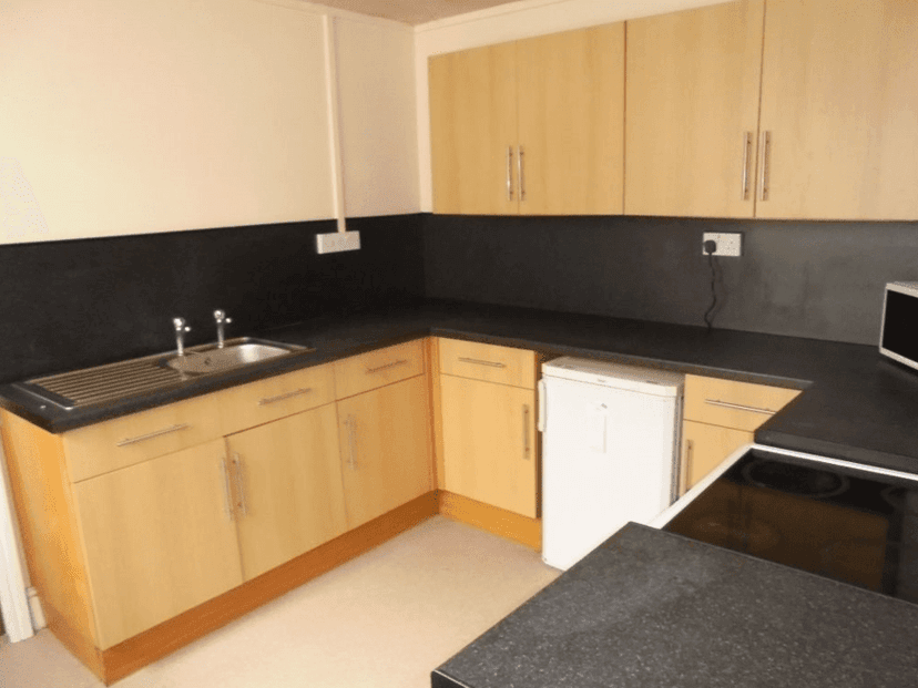 11 Brynymor Road, Swansea - Image 3