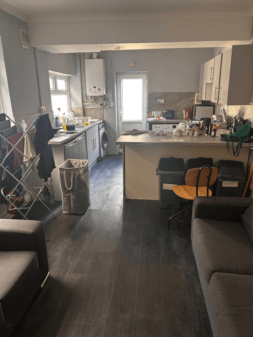 22 Penbryn Terrace, Brynmill, Swansea - Image 2