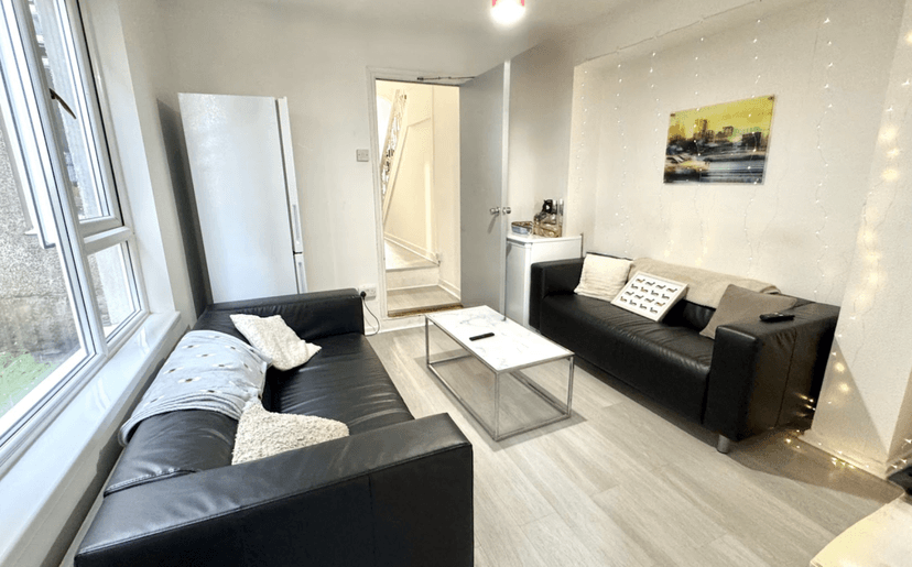 77 King Edward Road, Swansea - Image 1