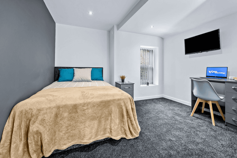 72 Walter Road, Swansea - Image 4