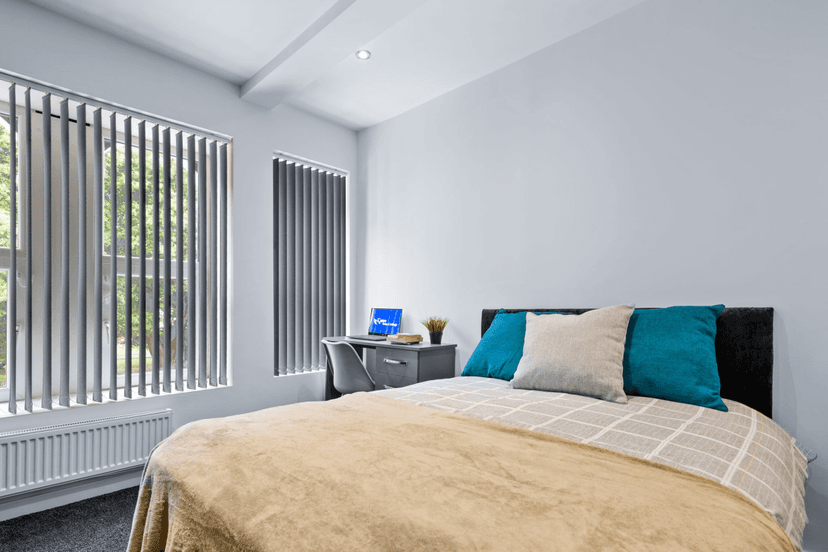 72 Walter Road, Swansea - Image 10