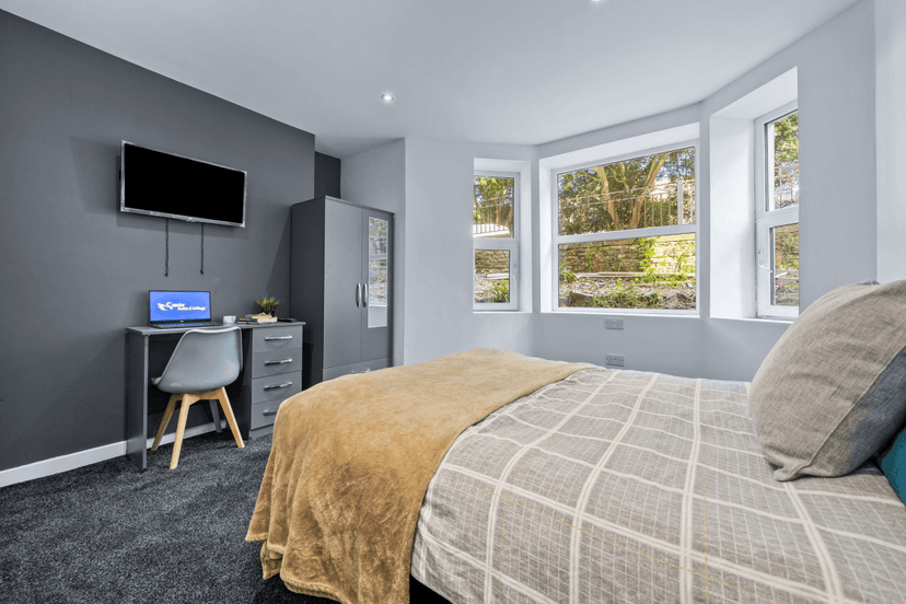 72 Walter Road, Swansea - Image 25