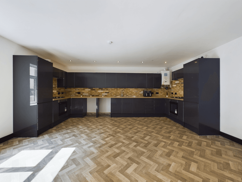 7 Christina Street, Swansea - Image 2