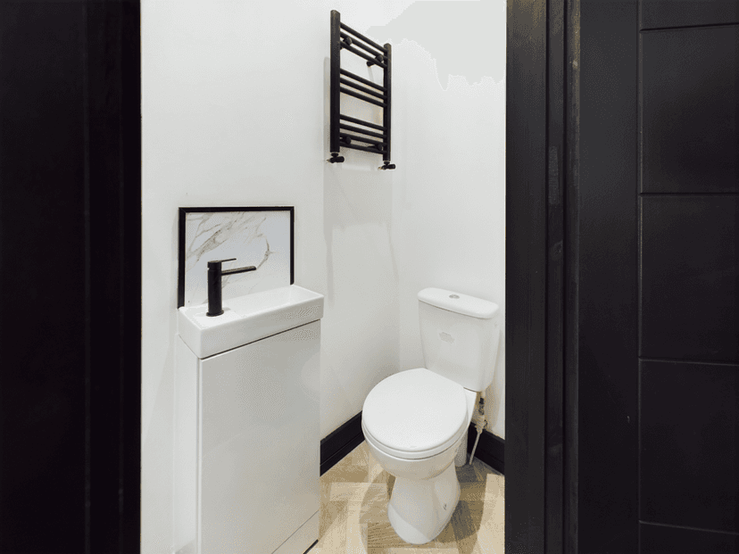 7 Christina Street, Swansea - Image 5