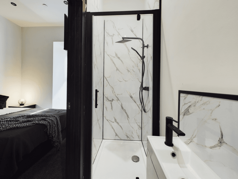 7 Christina Street, Swansea - Image 6