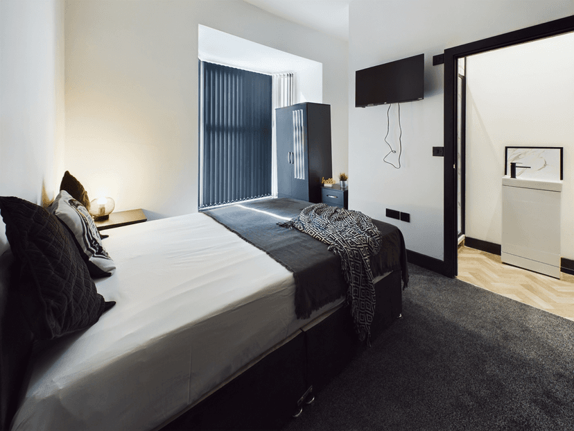 7 Christina Street, Swansea - Image 7