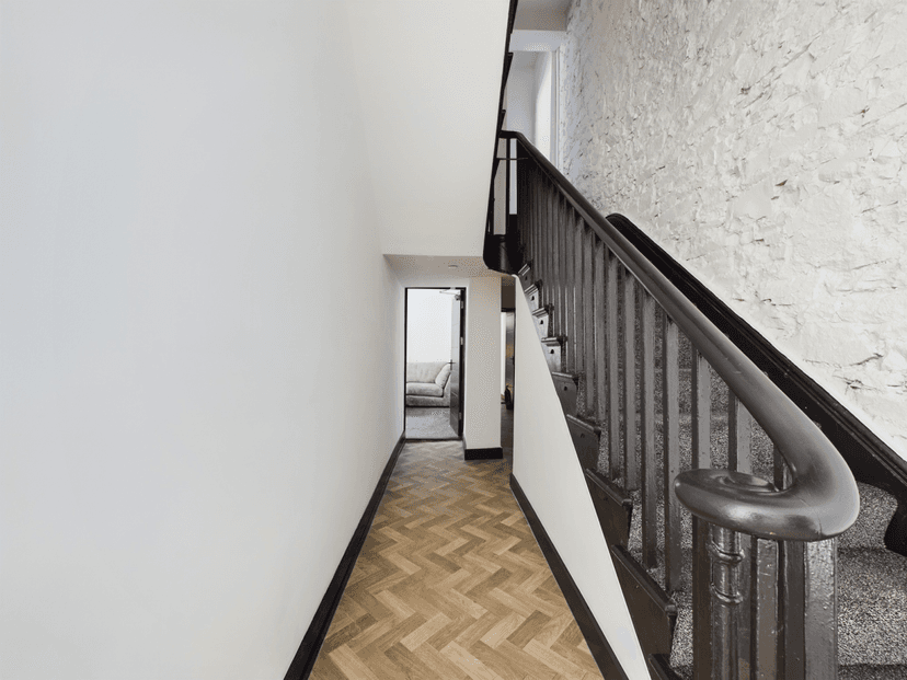 7 Christina Street, Swansea - Image 8