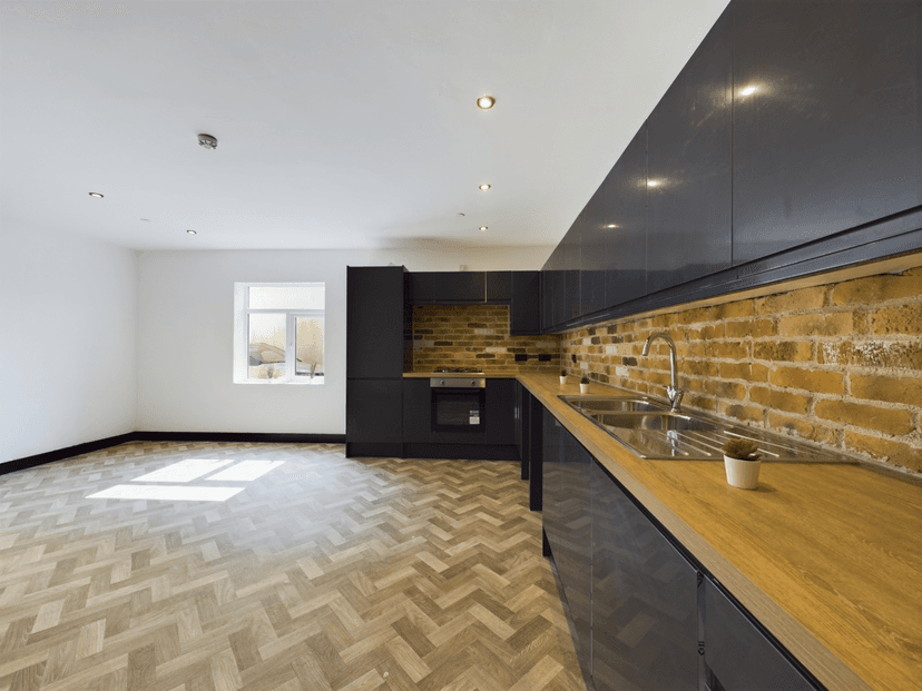 7 Christina Street, Swansea - Image 11