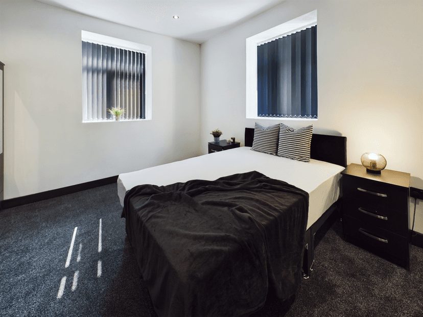 7 Christina Street, Swansea - Image 13