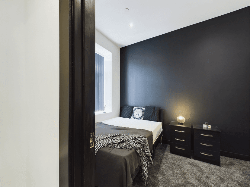 7 Christina Street, Swansea - Image 19