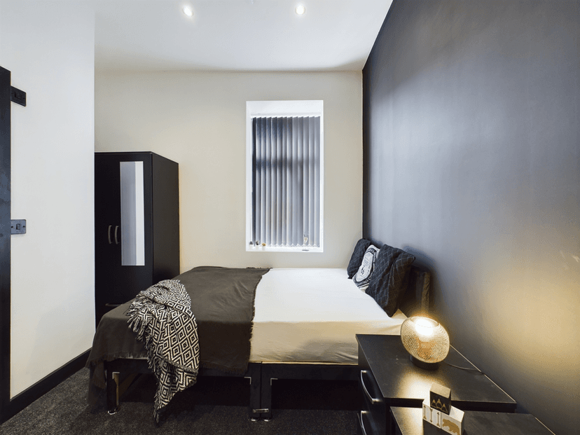 7 Christina Street, Swansea - Image 21