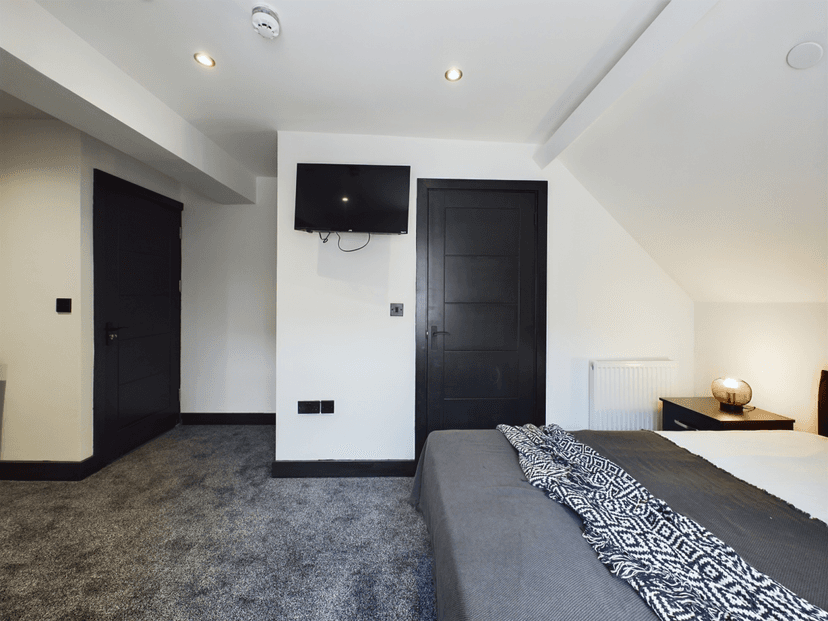 7 Christina Street, Swansea - Image 27