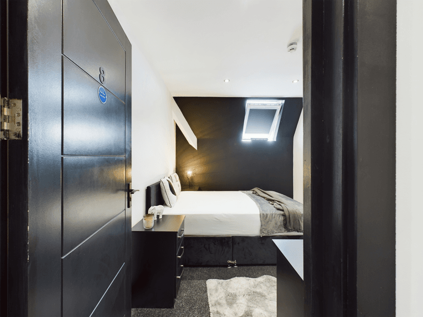 7 Christina Street, Swansea - Image 32