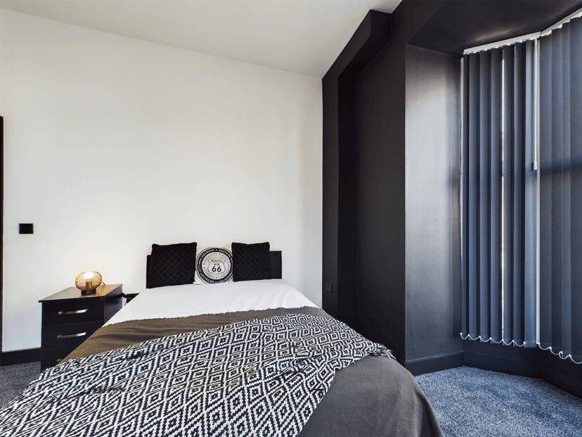 7 Christina Street, Swansea - Image 5