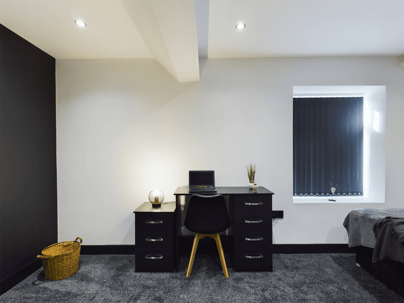 7 Christina Street, Swansea - Image 16