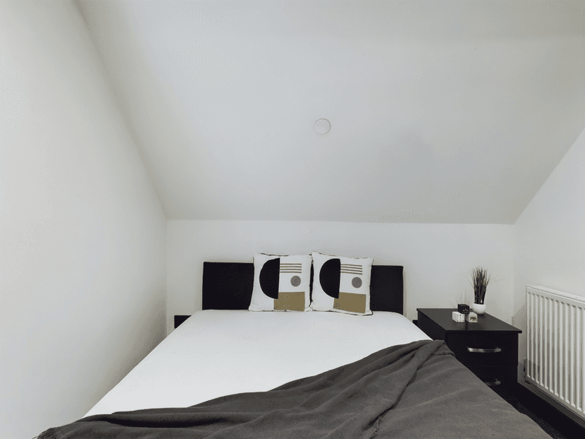 7 Christina Street, Swansea - Image 18