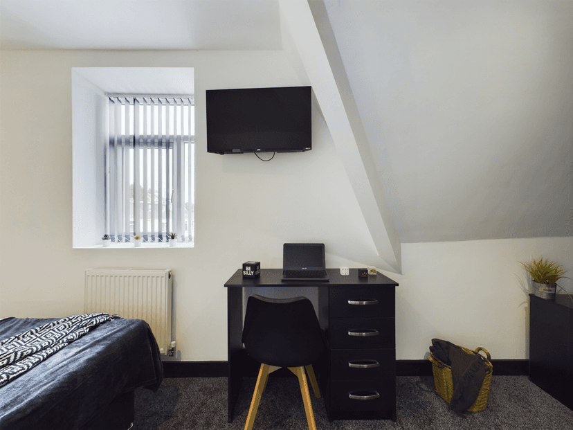 7 Christina Street, Swansea - Image 26