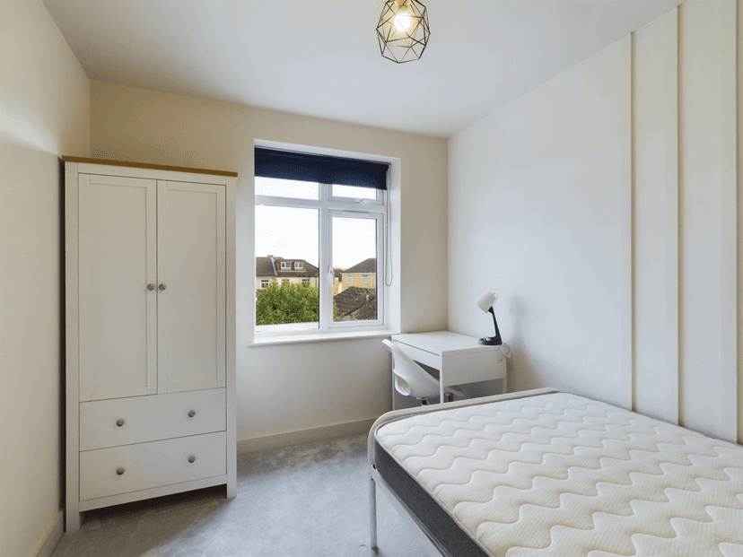 Filton Avenue, Bristol - Image 4