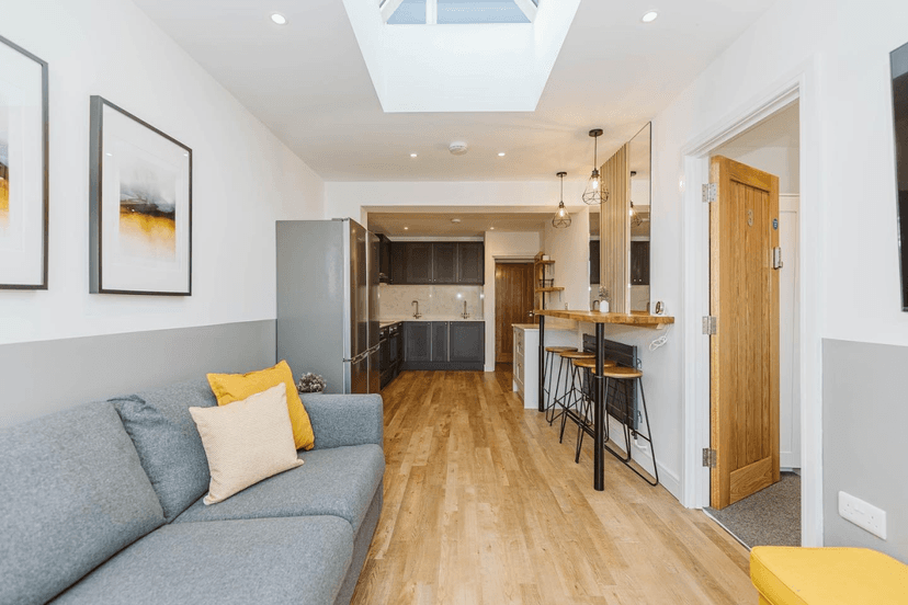 Eighth Avenue, Bristol - Image 8