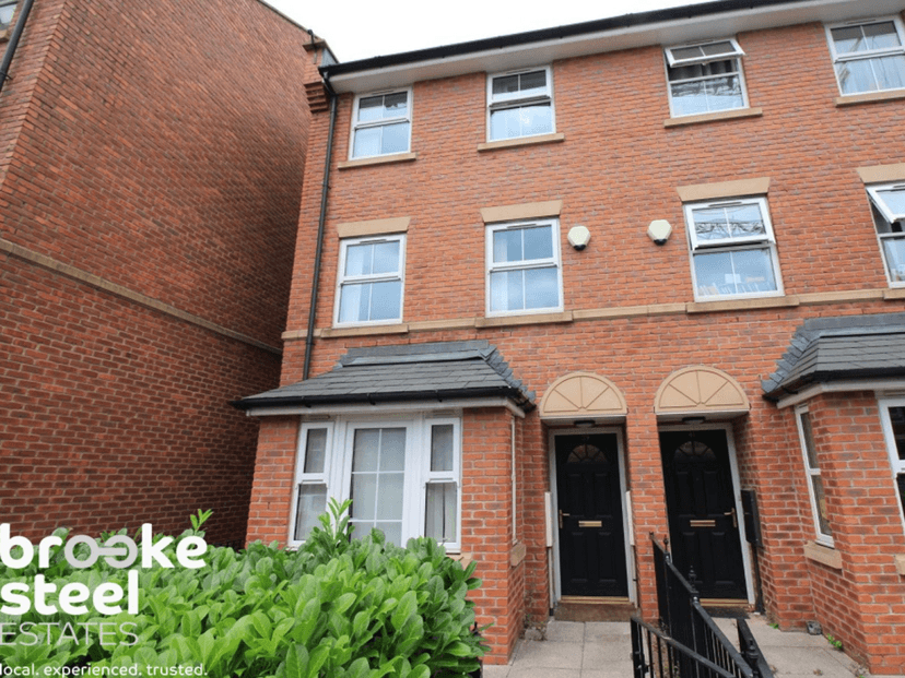 39 Bandy Fields Place, Salford - Image 1