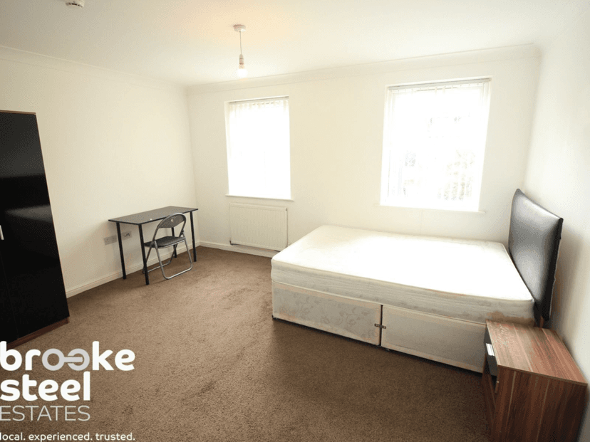 39 Bandy Fields Place, Salford - Image 5