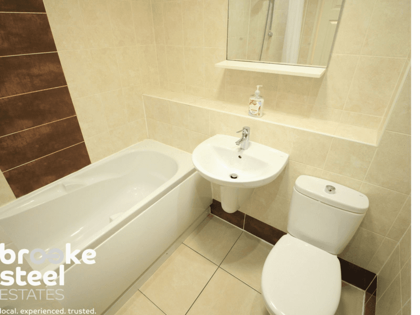 39 Bandy Fields Place, Salford - Image 6