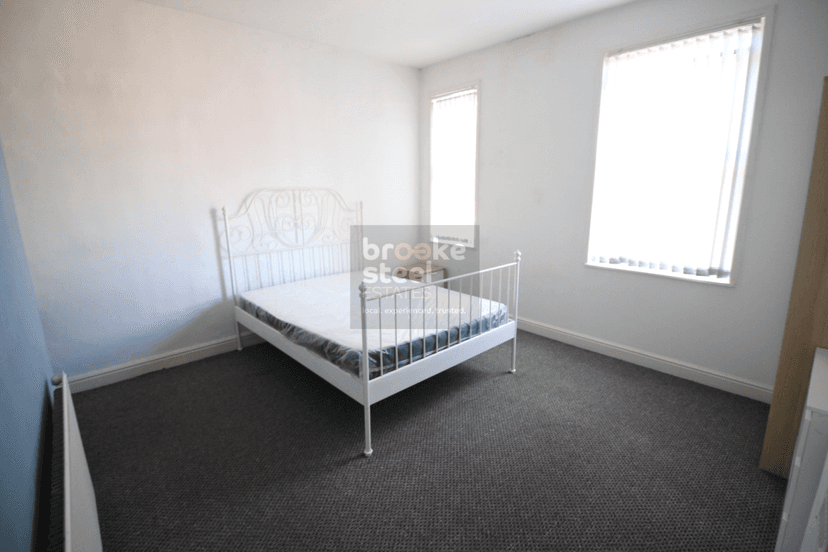 41 MacKenzie Road, Salford - Image 1