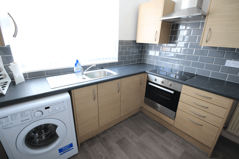 41 MacKenzie Road, Salford - Image 4