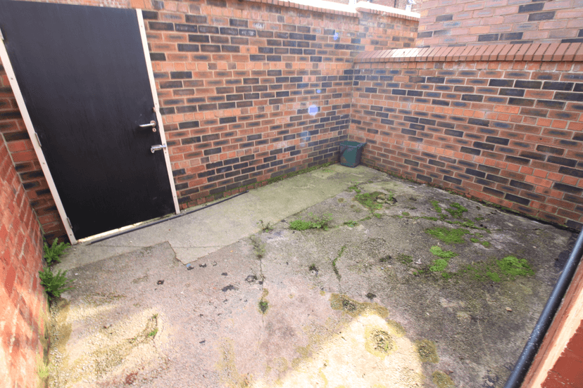 41 MacKenzie Road, Salford - Image 9