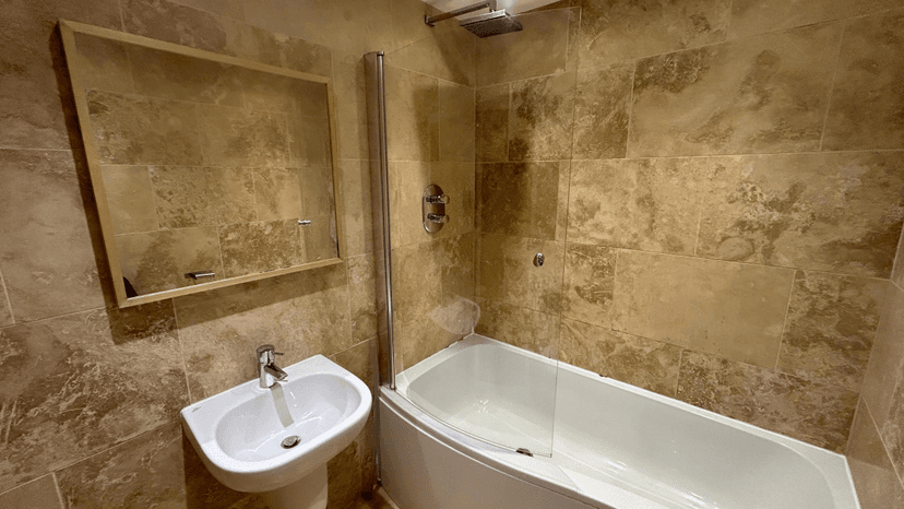 68 Eastleigh Road, Leicester - Image 11