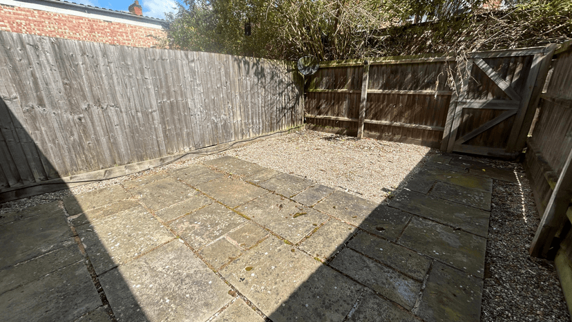 68 Eastleigh Road, Leicester - Image 14