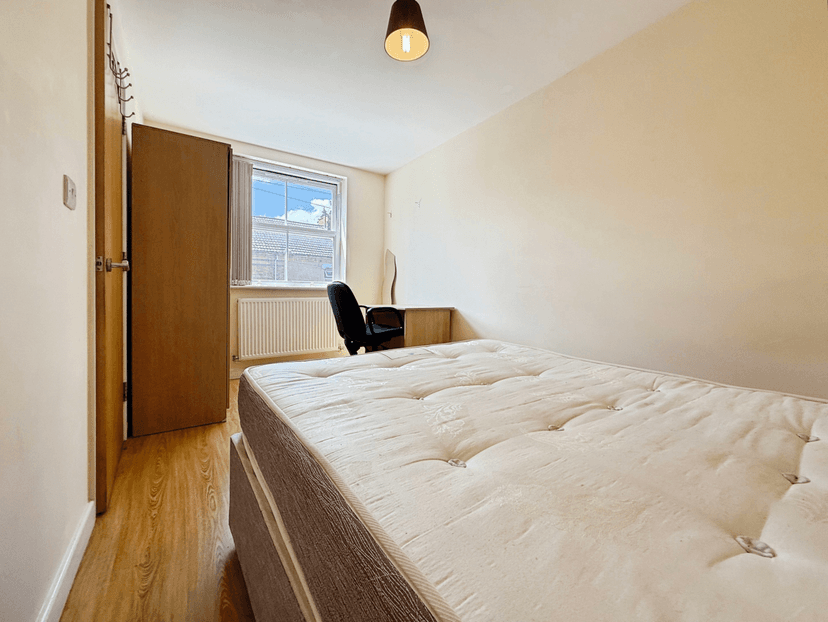 86 Eastleigh Road, Leicester - Image 7