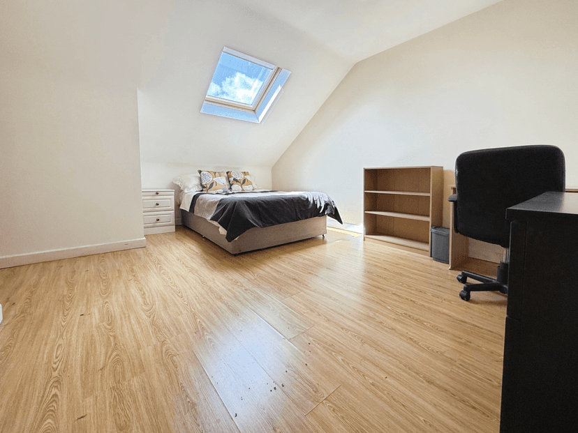 86 Eastleigh Road, Leicester - Image 11