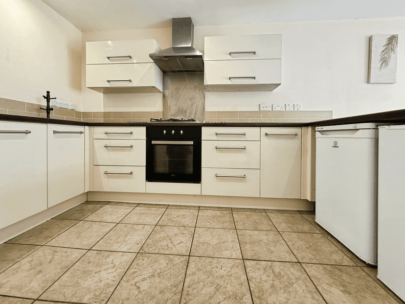 86 Eastleigh Road, Leicester