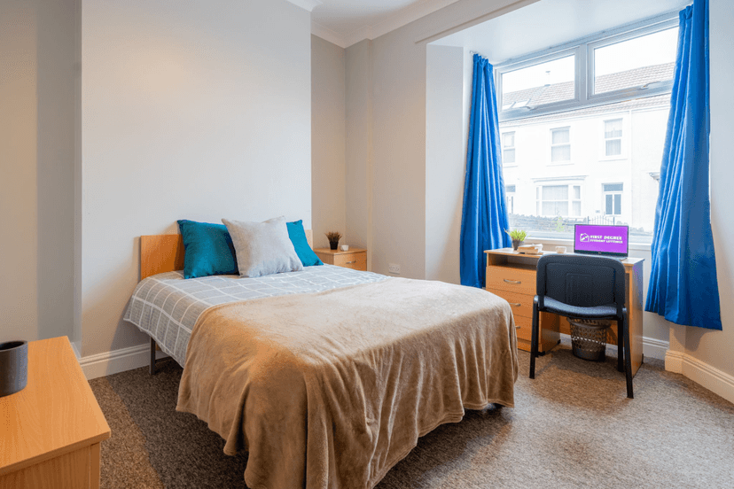  Rhyddings Park Road, Brynmill, Swansea - Image 1