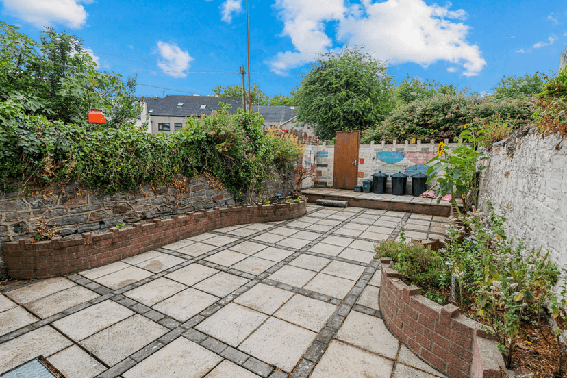 Saint Helen's Avenue, Swansea - Image 6