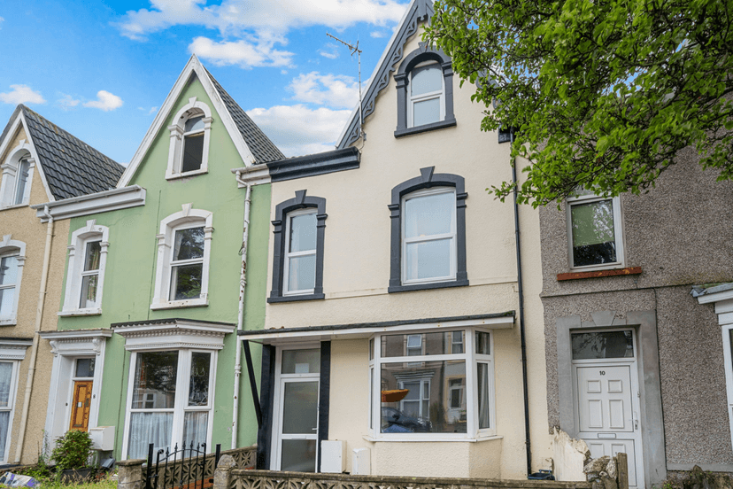 Saint Helen's Avenue, Swansea - Image 8