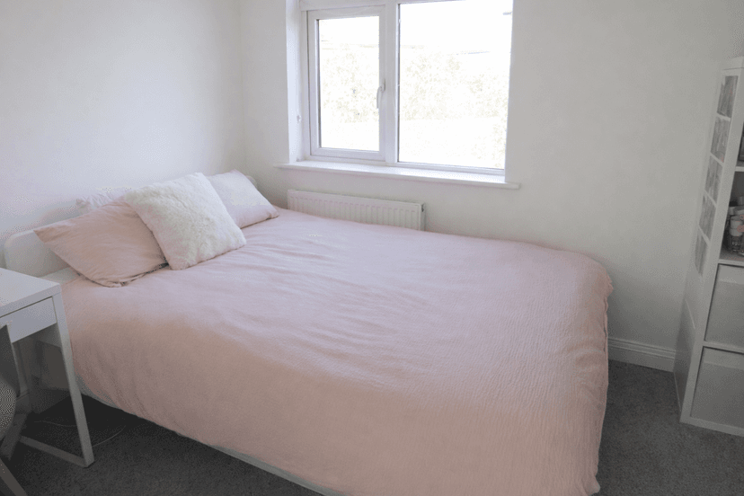 24 Fifth Avenue, Lancing - Image 3