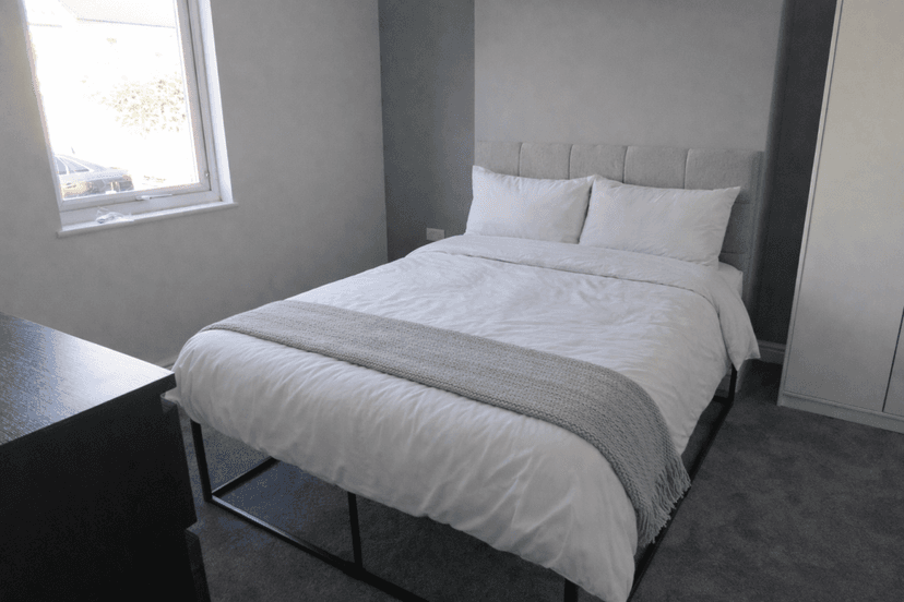 374 Southmead Road, Bristol - Image 2