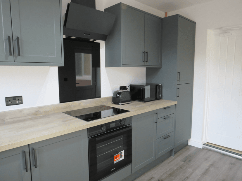 374 Southmead Road, Bristol - Image 7