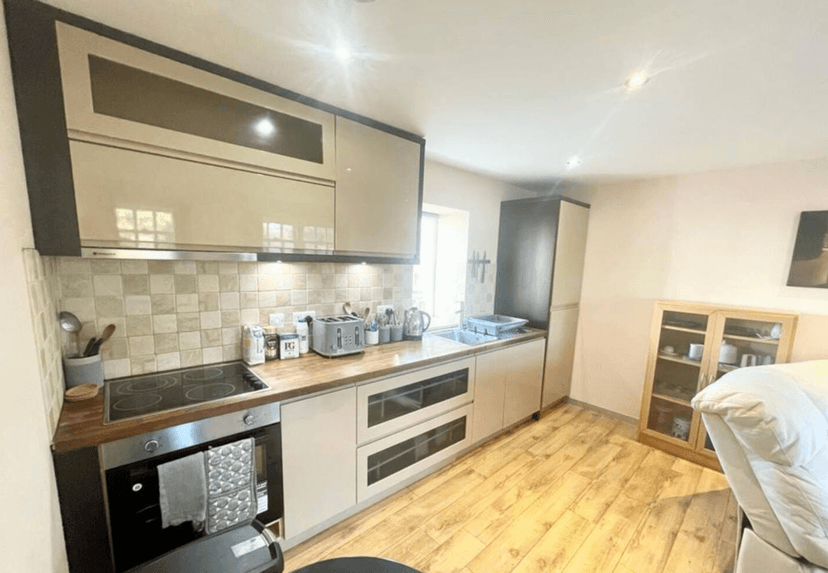 9A Richmond Road, Exeter, EX4 - Image 1