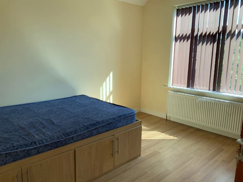 Leeshall crescent - Image 6