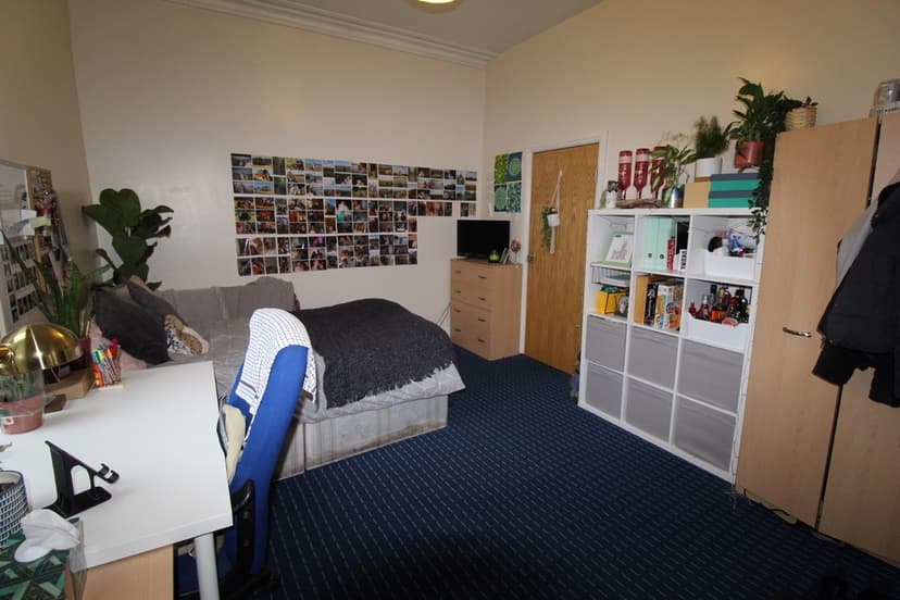 64 CARDIGAN ROAD  - Image 8