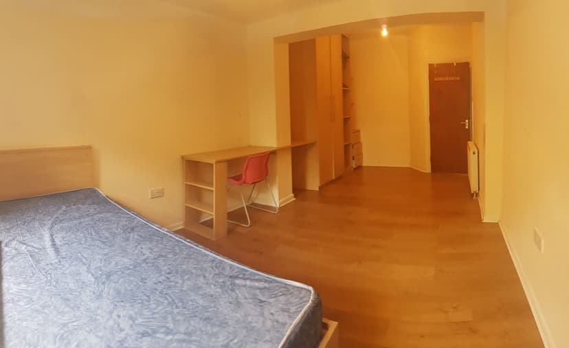 lathom Road - Image 6