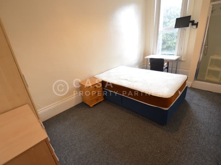 68 CARDIGAN ROAD  - Image 10