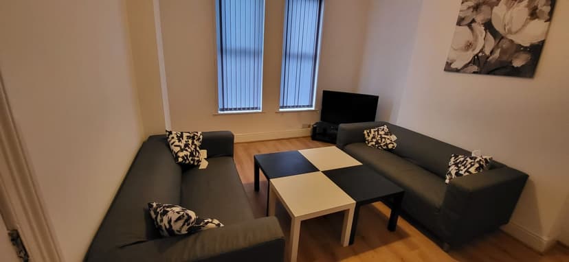 Mauldeth Road - Image 1